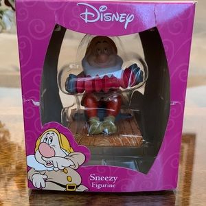 Enesco Sneezy Dwarf figure Figurine Disney Princess CVS exclusive 65 Anniversary